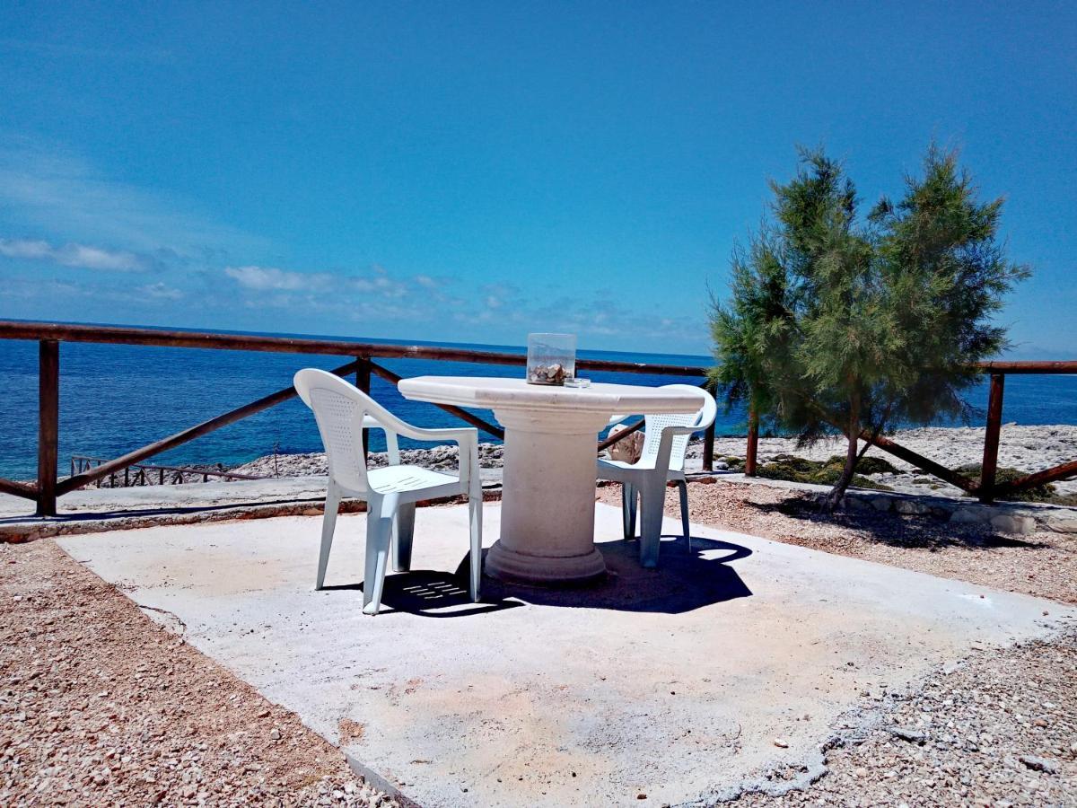 Caravan Fishing Spot Porto Roxa Agios Leon Luaran gambar
